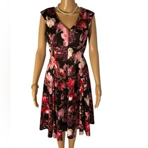Gabby  Skye Women’s Floral scuba Fit and Flare Dress size 10